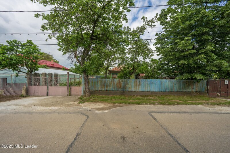 Izvorani, proprietate, la doar 44.900 euro